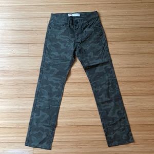 Levi’s 511 Slim fit performance camouflage stretch pants